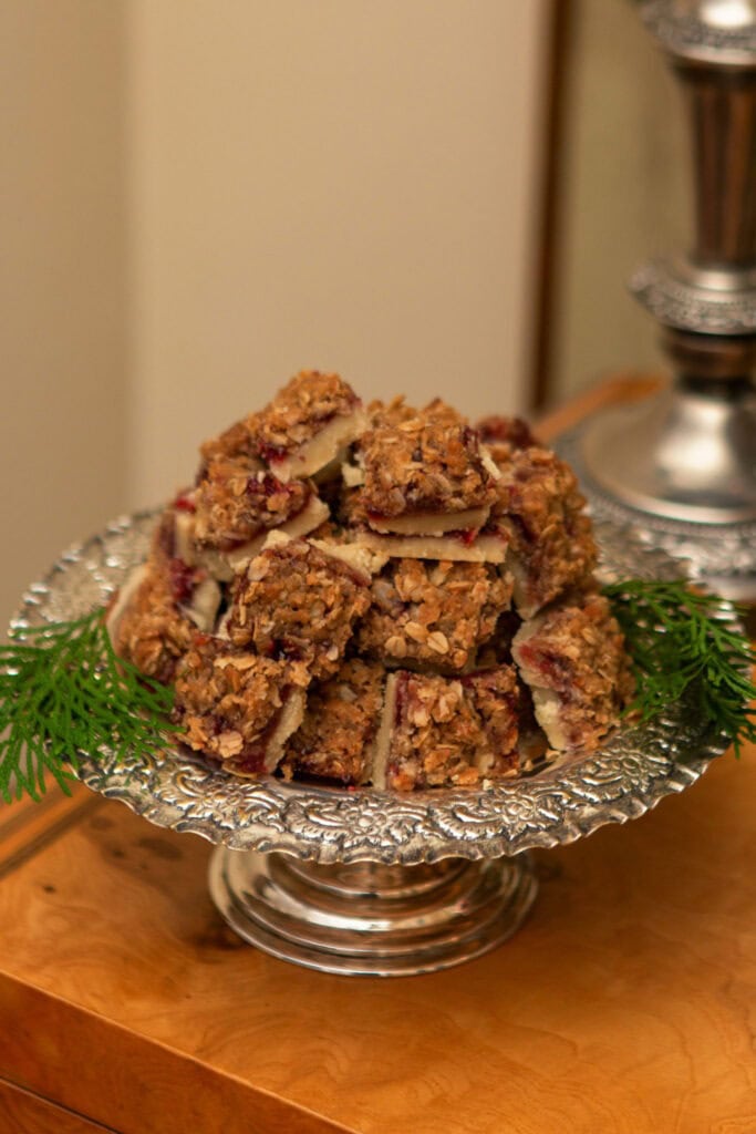 holiday entertaining dessert party raspberry streusel bars