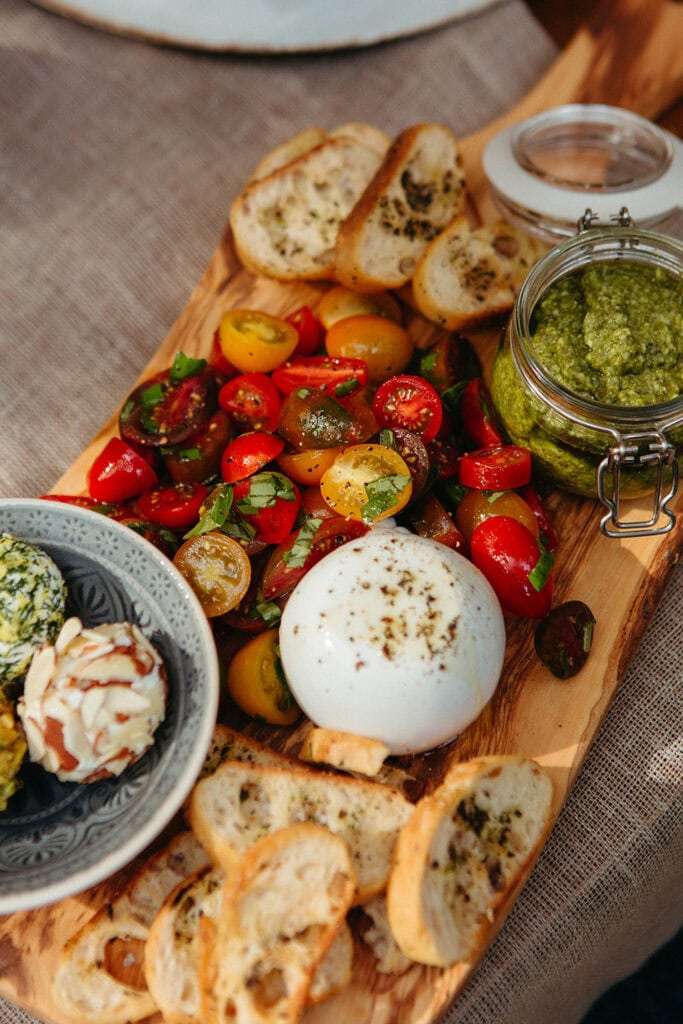 tomato burrata appetizer