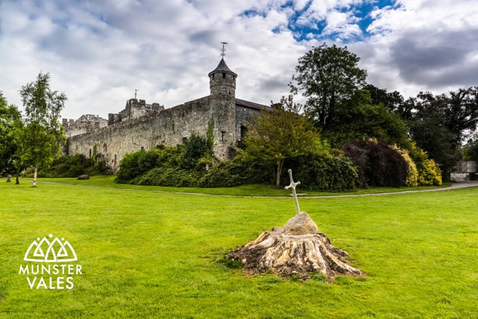 Things to do in Cahir Tipperary Ireland. Photo of Cahir Castle.