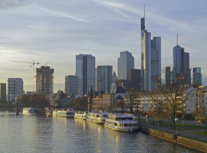 Frankfurt Travel Tips the waterside view