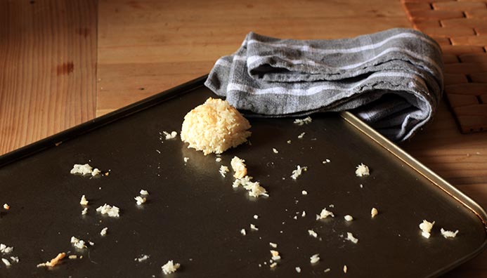 Lime and coconut macaroons recipe