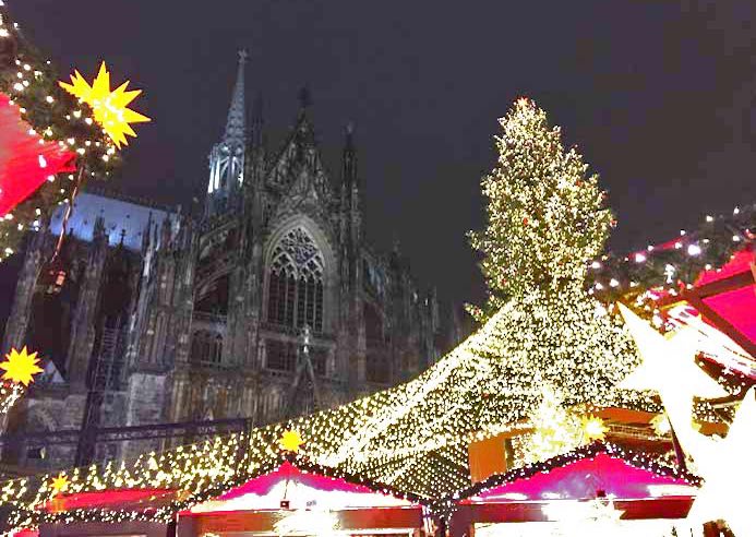 Cologne Christmas Markets Guide Cathedral Christmas market in Cologne Germany