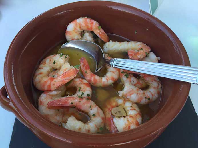 Madrid food and drink guide - eat and drink like a local in Madrid. Gambas al aioli tapas recipe