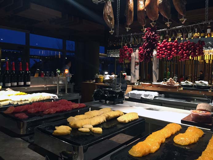 W Hotel Barcelona review of the Spanish food and breakfast in Bravo 24 restaurant