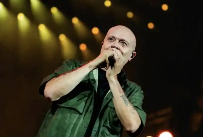 Max Pezzali torna a Roma: 10 concerti al Palazzo dello Sport