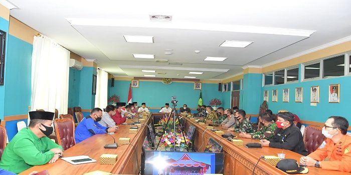 Suasana rapat