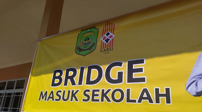 Spanduk Bridge