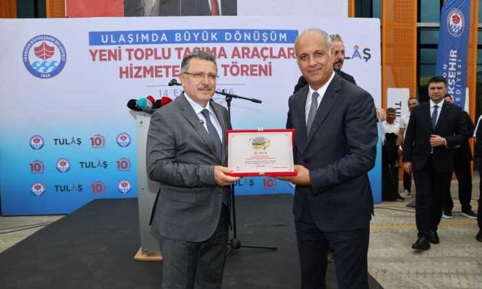 Anadolu Isuzu’dan Trabzon Büyükşehir Belediyesi’ne 10 Adet Novo Citi teslimatı