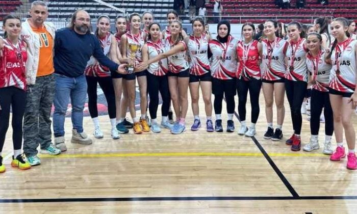 ASAŞ Voleybol Takımı ilk yılında Sakarya İl Şampiyonu oldu