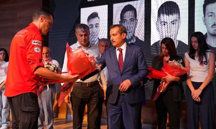 Hayatlarını kurtarmaya adayanlar unutulmadı