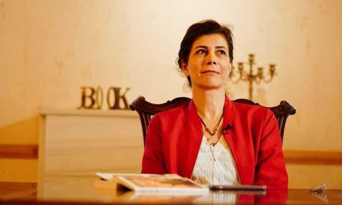 Aslı Atasoy’dan dünyanın en çok kitap kapağı tasarlayan sanatçısının belgeseli