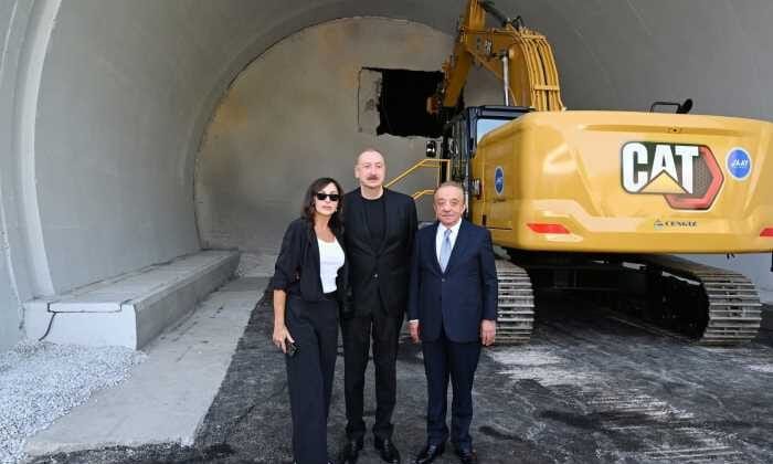 Cengiz İnşaat’ın yapımını üstlendiği Murovdağ Tüneli’nde ilk ışık göründü
