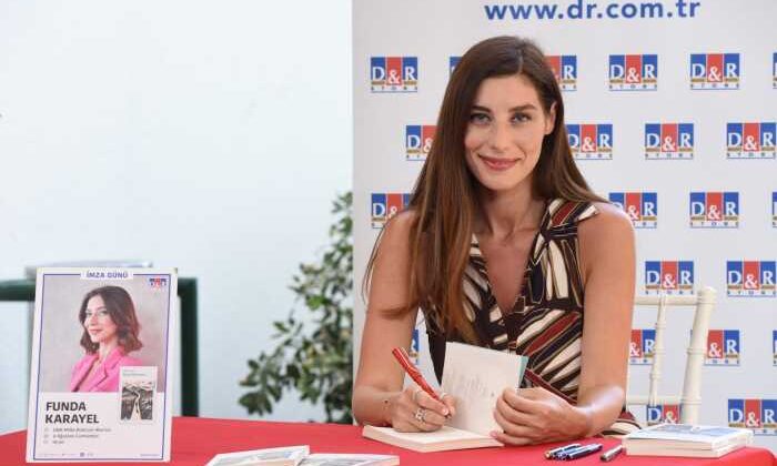 Bodrum D&R’da 3 saat süren imza kuyruğu