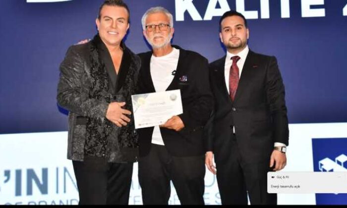 Halil Ustaoğlu’na 39. Uluslararası Tüketici Kalite Zirvesi’nde ödül