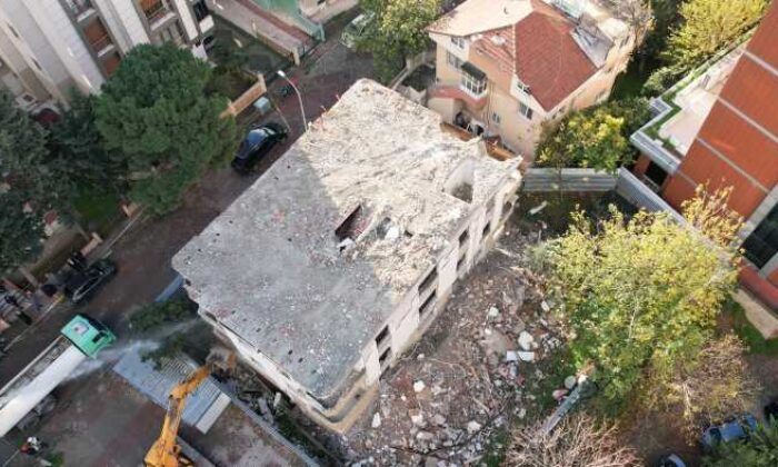 KİPTAŞ, tek yapı yıkımı gerçekleştirdi