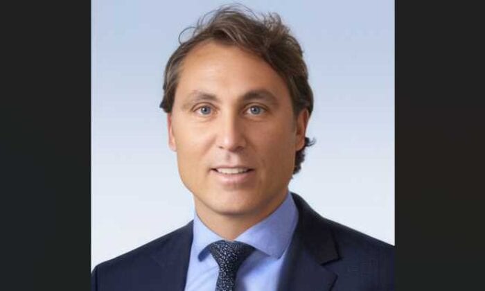 Legrand Türkiye Grubu’nda bayrak değişimi