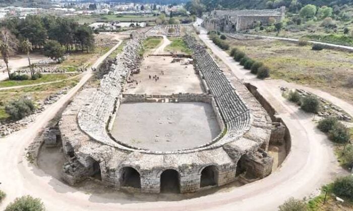 Şişecam, Perge Antik Kenti kazılarına sponsor oldu