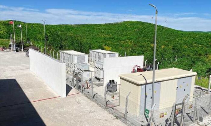 Polat Enerji, Soma RES’te Türkiye’nin ilk entegre Elektrik Depolama Sistemini devreye aldı