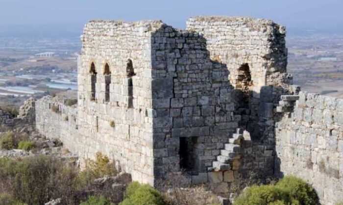 Antalya’daki tarihi kültürel mirasa sahip çıkmaya devam ediyorlar