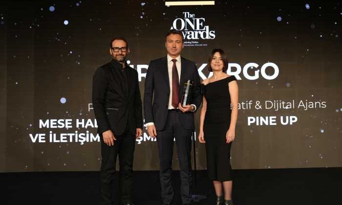 Sürat Kargo, The ONE Awards’ta “Yılın İtibarlısı” seçildi