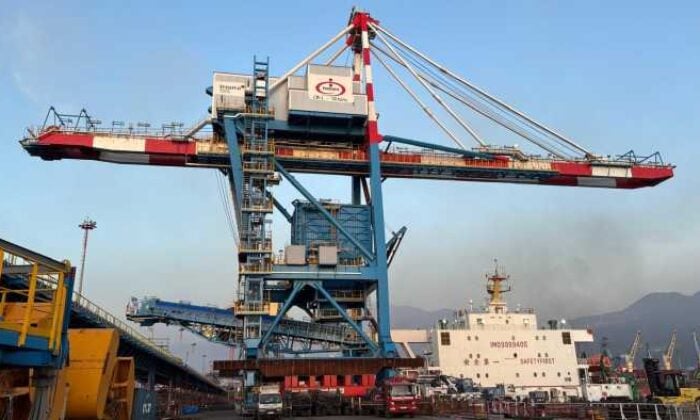 OYAK Denizcilik’ten bir ilk: Yapay zeka destekli akıllı vinçler, İsdemir Limanı’nda