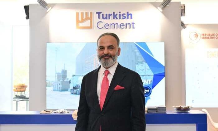 Abdulhamit Akçay: “Çimento sektörü ihracatta büyüyor ama kur baskısı kârlılığı zorluyor”