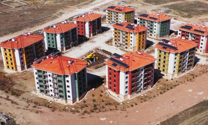 Konya Cihanbeyli’de 198 sosyal konutun teslimatı başladı