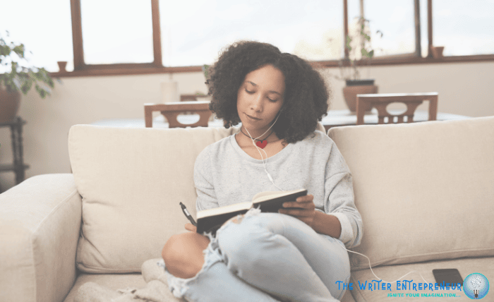 Set 2025 Goals with These Journal Prompts