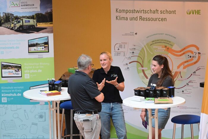 Teilnehmende und Ausstellende des Energieforums