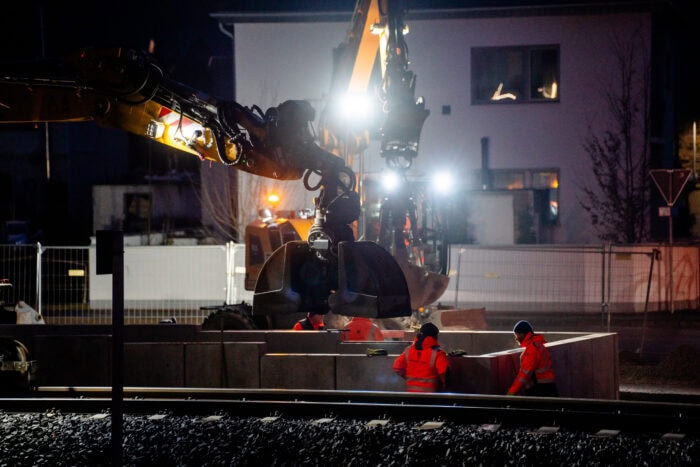 Gleisbauarbeiten Ahrtalbahn_Risse | Kreisverwaltung Ahrweiler Wiederaufbau Ahrtalbahn