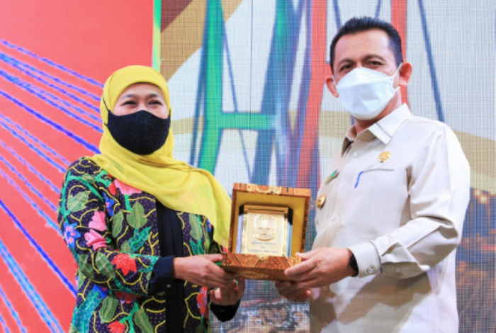 Gubernur Kepri, H Ansar Ahmad Bersama Gubernur Jawa Timur, Hj Kofifah Indar Parawansa