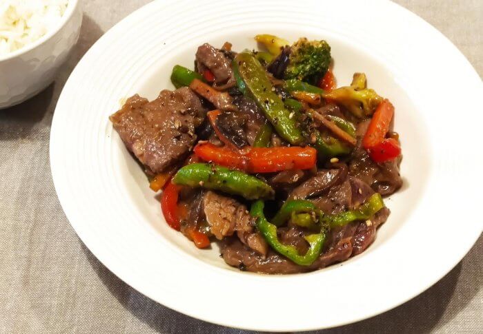 Bœuf au poivre et  légumes