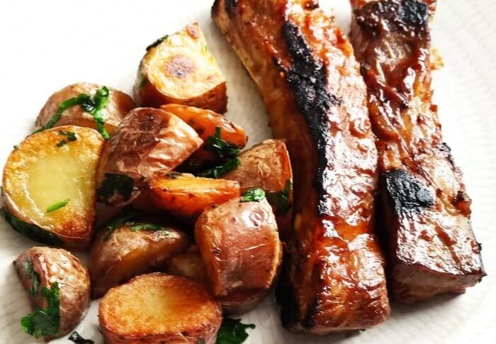 Travers de porc marinés