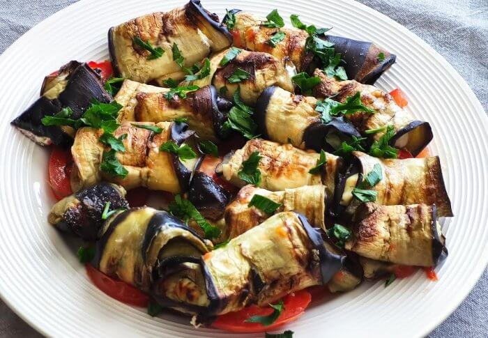 Roulés d&rsquo;aubergine au fromage