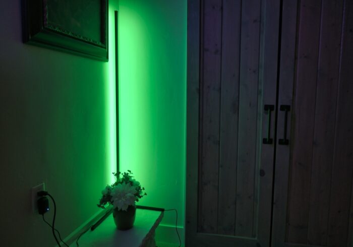 home wise ambient led lamp solid green