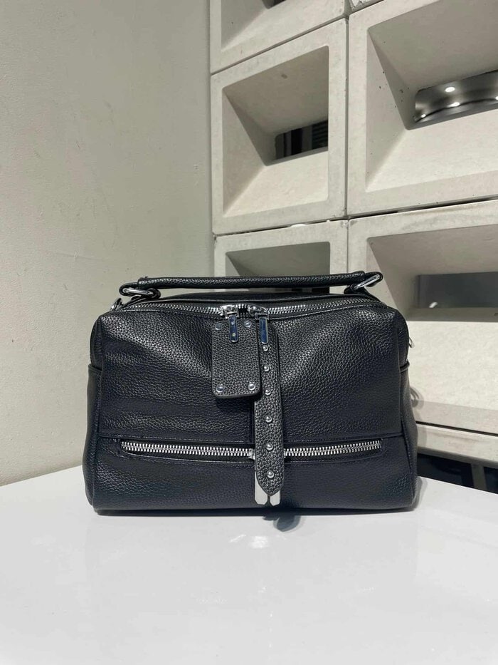 Designer Luxury Shoulder Bag - Image 2