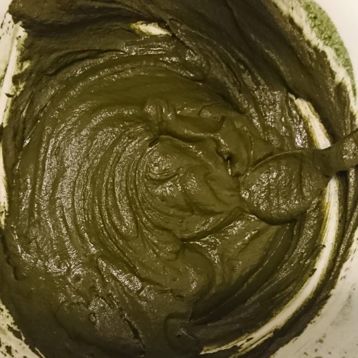 How to Use Amla Powder for Hair