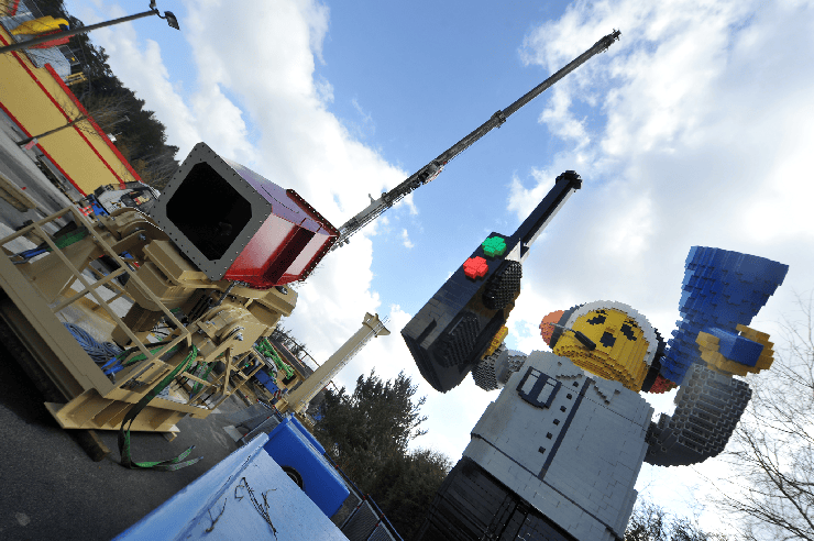 Foto: LEGOLAND® Deutschland, Aufbau Flying Ninjago