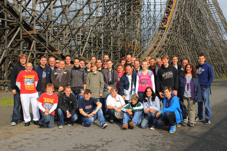 Foto: Heide-Park, Heide-Park-Fanclub vor Colossos