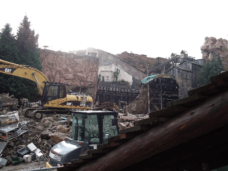 Foto: Ricky Lesslich, Abriss der beiden Wildwasserbahnen