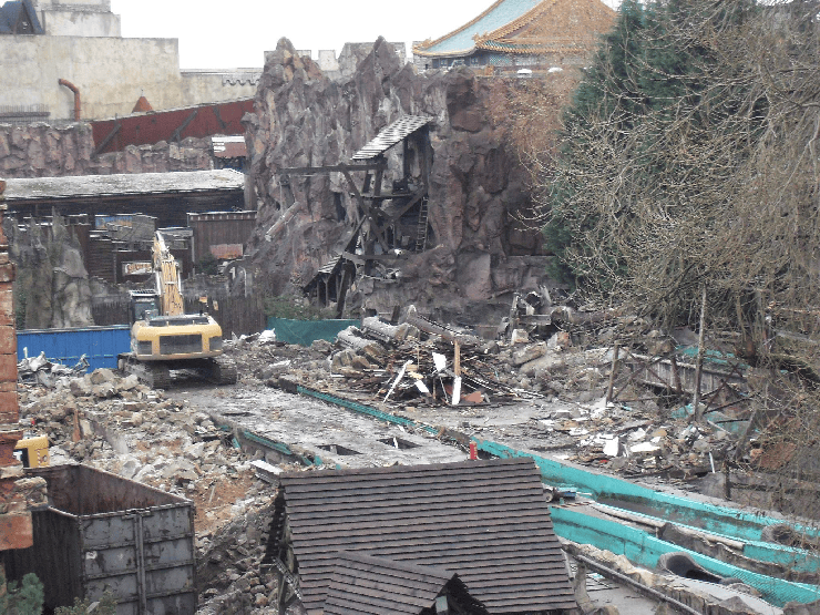 Foto: Ricky Lesslich, Abriss der beiden Wildwasserbahnen