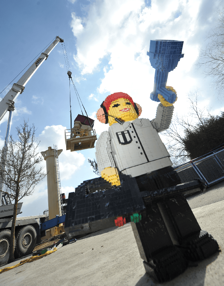 Foto: LEGOLAND® Deutschland, Aufbau Flying Ninjago