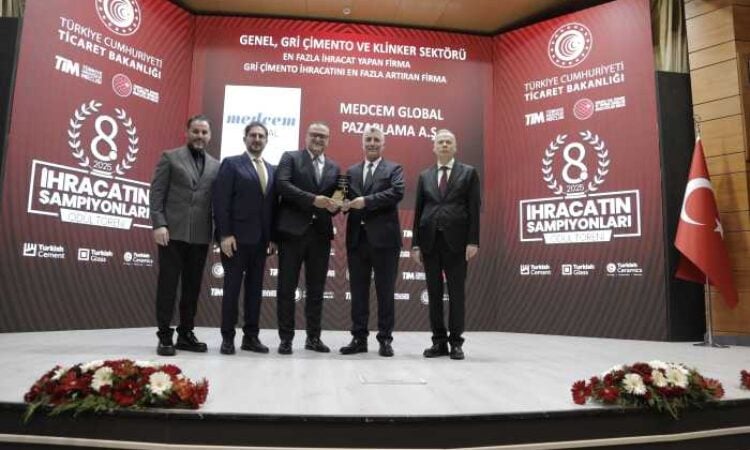 Medcem Çimento Grubu, 8. İhracatın Şampiyonları Ödül Töreni’nde 4 ayrı kategoride zirvede yer aldı