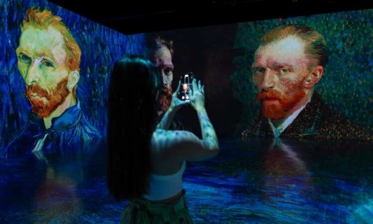 “Van Gogh: Işığın İzinde” sergisi 22 Şubat’a kadar ziyaret edilebilir