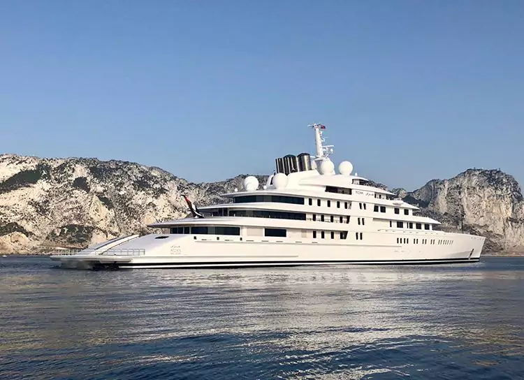 Azzam Luxusyachten