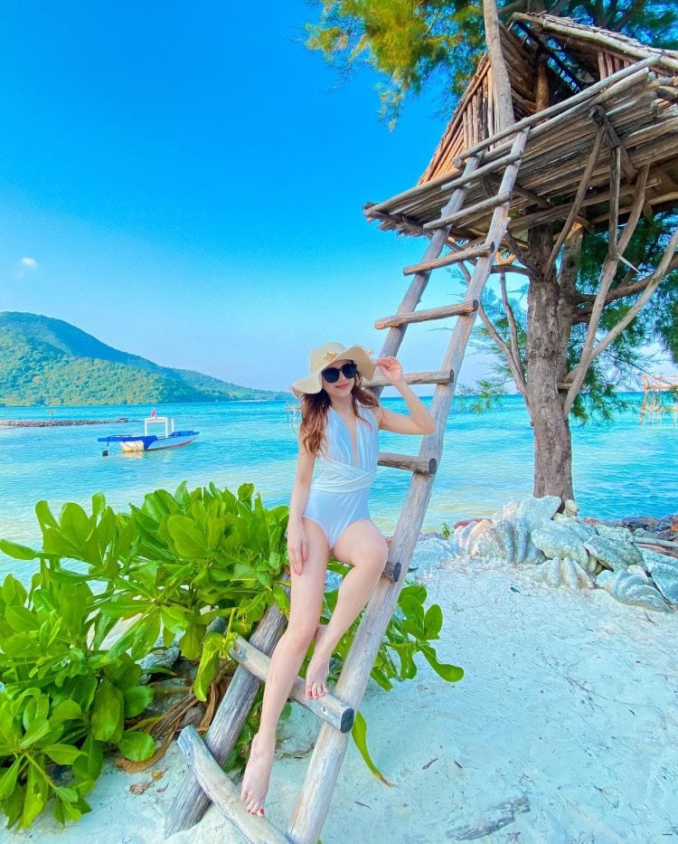 Pantai Bobby Karimunjawa