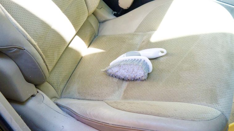 Как и чем почистить автомобильные тканевые сиденья — CARHack.ru