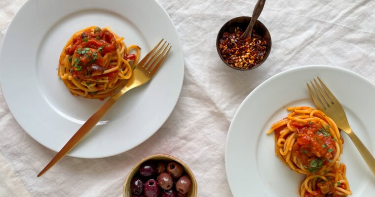 Traditional Pasta alla Puttanesca (Puttanesca Pasta Recipe)