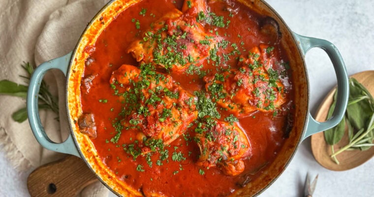Classic Chicken Cacciatore (Pollo alla Cacciatora) – Italian Hunter-Style Chicken