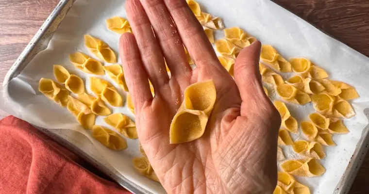 HOMEMADE BARCHETTE PASTA (LITTLE BOATS PASTA SHAPE)